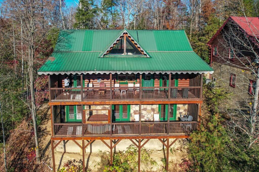 Spacious Smokies Cabin - Hot Tub With Mountain Views แกตลิงเบิร์ก ภายนอก รูปภาพ